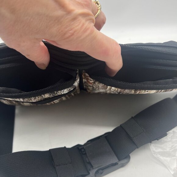 Timberland Camo Fanny Waist Pack 2 Zip Pockets 6" Deep Hiking Adjustable - Picture 5 of 10